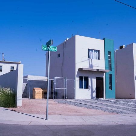 ホテルCasa Pacifica Residencial メヒカリ エクステリア 写真