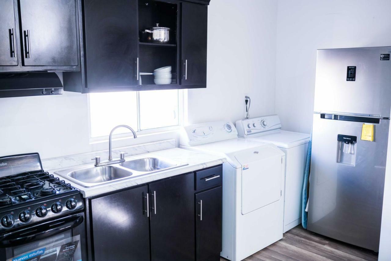 ホテルCasa Pacifica Residencial メヒカリ エクステリア 写真