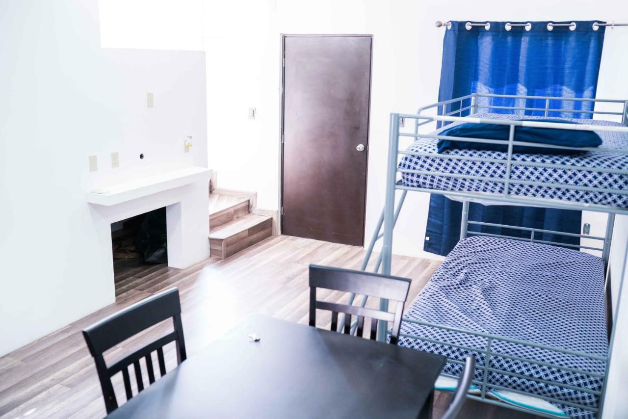 ホテルCasa Pacifica Residencial メヒカリ エクステリア 写真